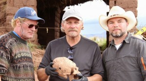 000l-a-elongates-skull-with