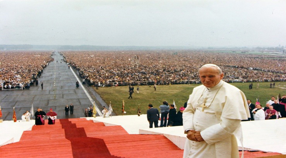 Święty Jan Paweł II udowadnia i przekazuje tajemnice Niewiasty z Apokalipsy (razem z GUERYKIEM Z IGNY odszyfrowują święty Kod)